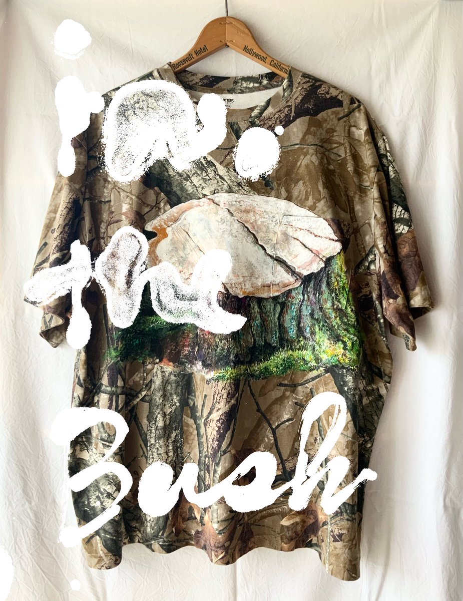 omaimo39's tweet photo. OMA overpainting on TREE CAMO Tshirt
In the bush 01 Table for dividing raw meat
茂みの中 01 / 生肉を分割する台
Sex by the lake is most dangerous!
湖畔でのSEXは大変危険です
#_OMA #overpainting #TREECAMO #_softs #softs https://t.co/vtmhVo18ra