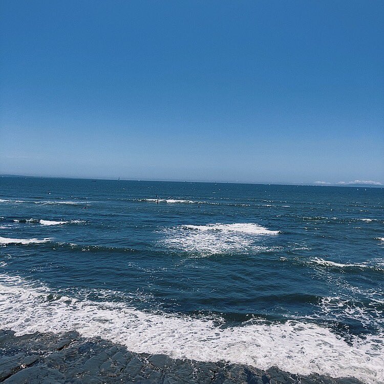 flashlpoint's tweet image. @鎌倉七里が浜　峰横　潮引き始め腰前後🌊
今日はサーファーみんなで一斉にビーチクリーンデイ🙆‍♂️
海に感謝しましょう🙏