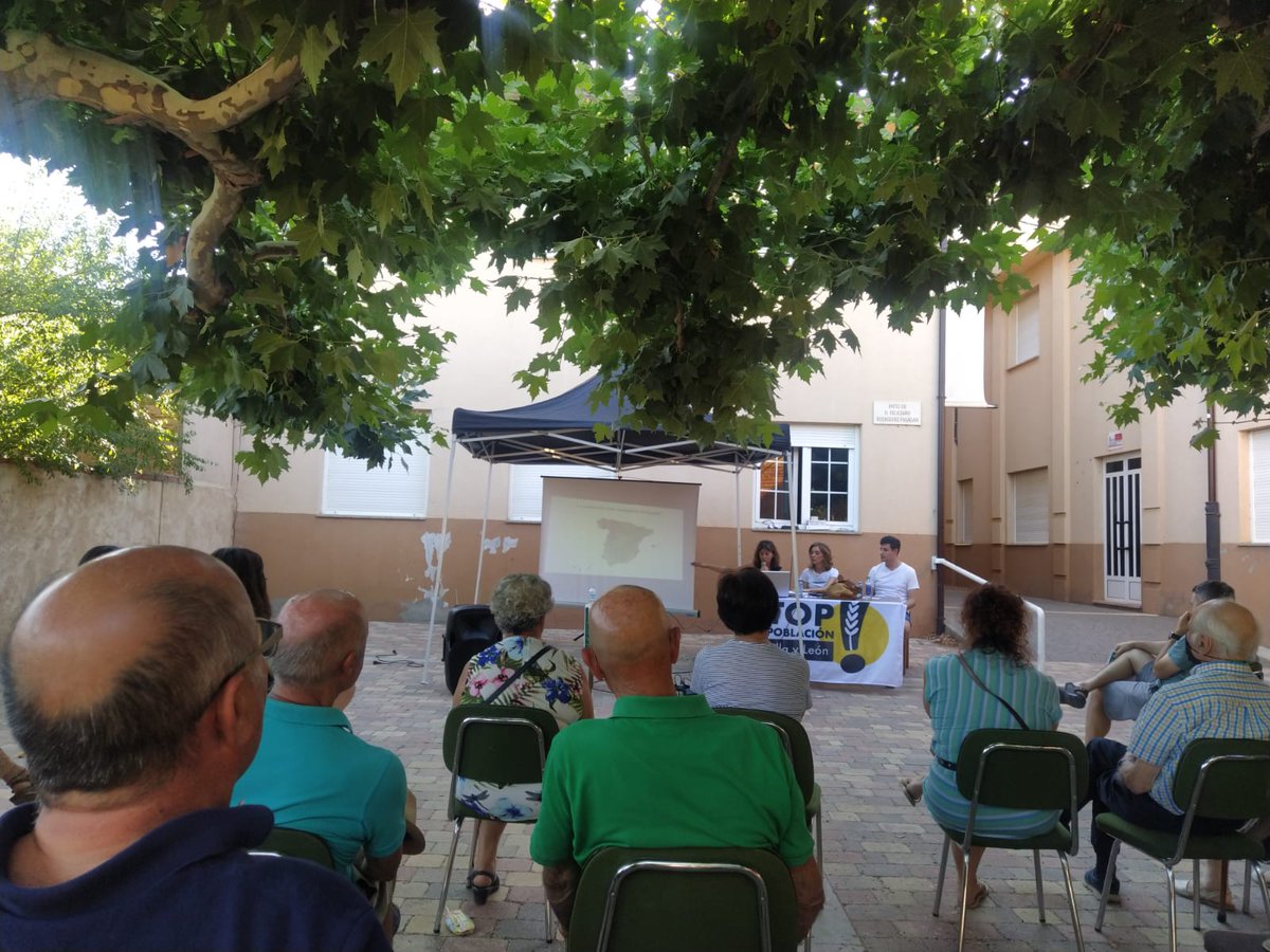 Ayer estuvimos en Santibañez de Vidriales junto a <a href="/ValleVivoFest/">Valle Vivo Fest 2023</a>, en una charla sobre juventud, despoblación, y oportunidades de futuro en #Zamora y #CastillayLeón.

Poquito a poco seguimos llevando la espiga 🌾 como símbolo de esperanza para nuestra tierra.

¡Seguimos! 🌾💚❤️