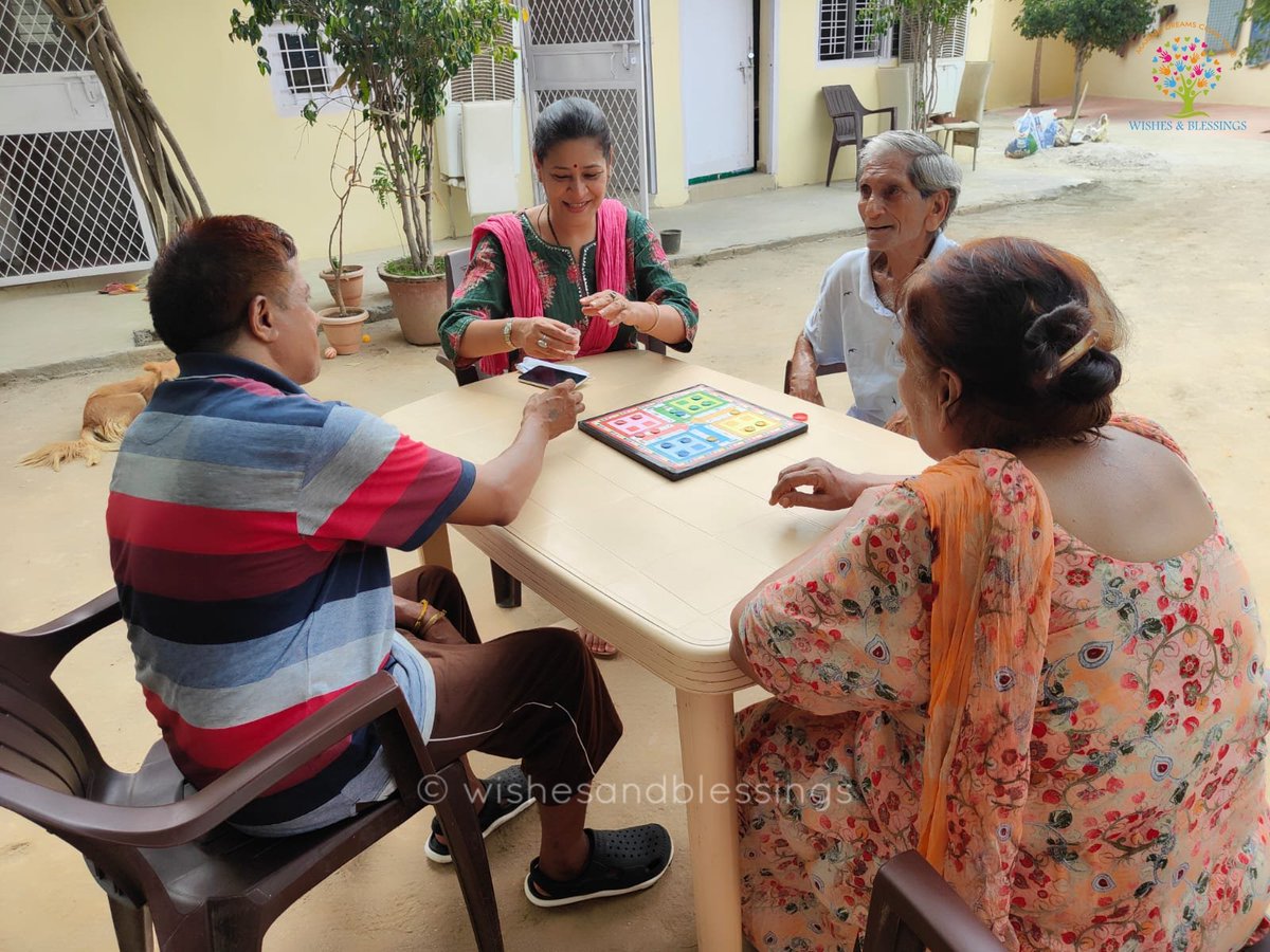 wishesblessings's tweet photo. It's #SundayFunday!
Pictured here is our founder, Dr. Geetanjali Chopra, playing ludo with the residents of our old age home, #MannKaTilak.
What are your Sunday plans?
#sundayvibes #weekend #ngoindia #nonprofitwork #nonprofitorg #wishesandblessings #wbcares https://t.co/FKOxzN8MTP