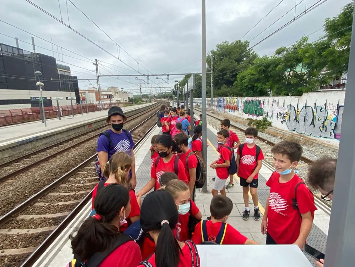 📷 Aquí teniu les fotos de l'última setmana de campus!!

🙌 Hem fet una gimcana per Sitges i jocs d'habilitat i punteria. 👏

Moltes gràcies per confiar un estiu més en nosaltres. Fins l'any que ve! ❤️

#SomHiVila #handbol #vilanovailageltrú #vilanova #esport #catalunya