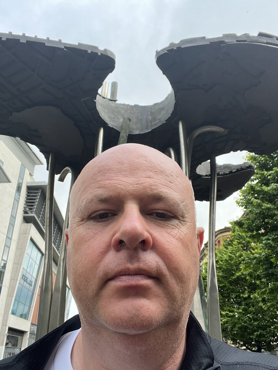 RunFindlayRun's tweet image. Run 69 of 124  #RunFindlayRun for @cr_uk #Running 10km every postcode in UK. Todays triple 19 miles started in #Blackburn #UrbanRunning on street quiet Sunday morning going past  @crukblackburnng always remind me what this is all about