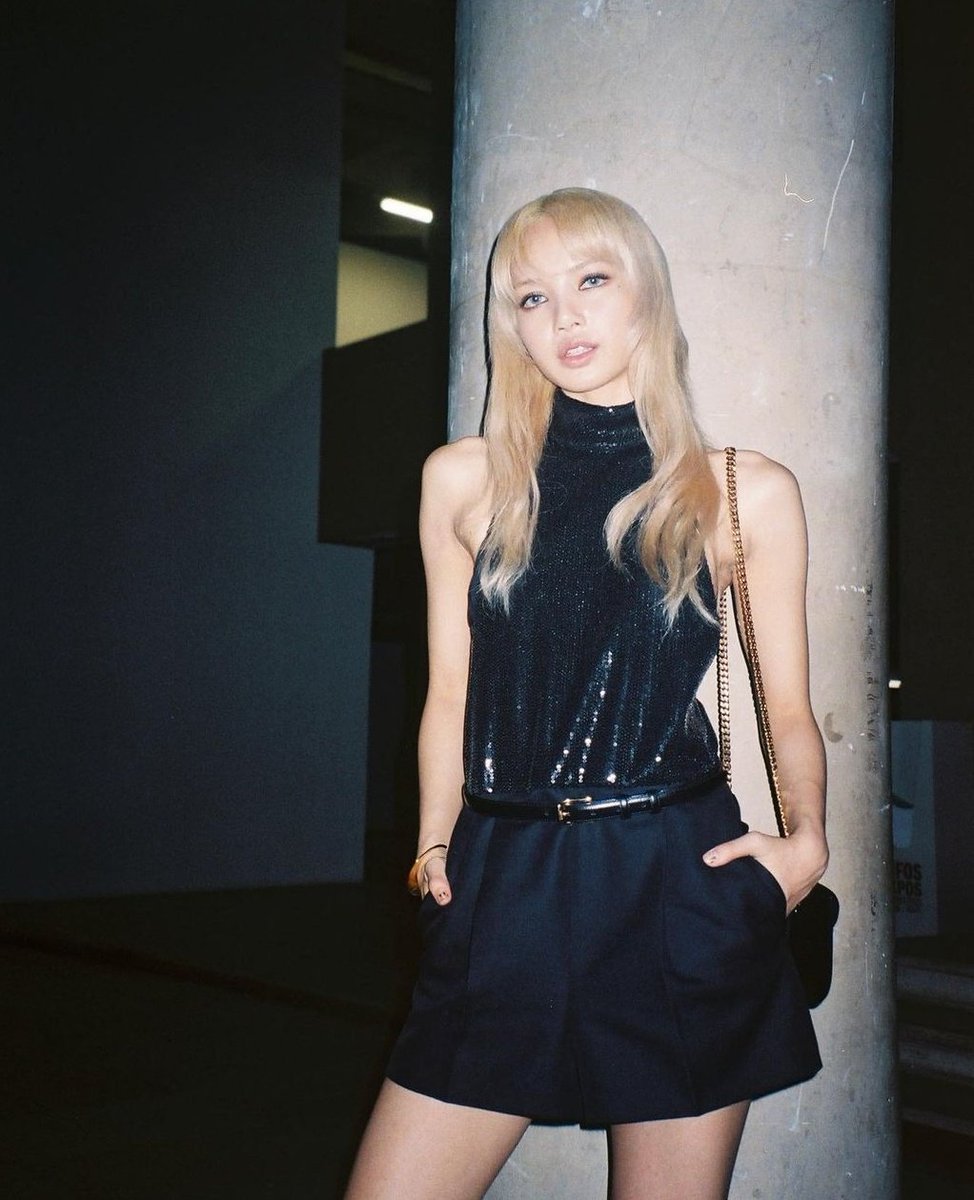 9795VERSE's tweet photo. #TAEHYUNG #태형  #ลิซ่า #리사 #LISA https://t.co/VTUGRojiad