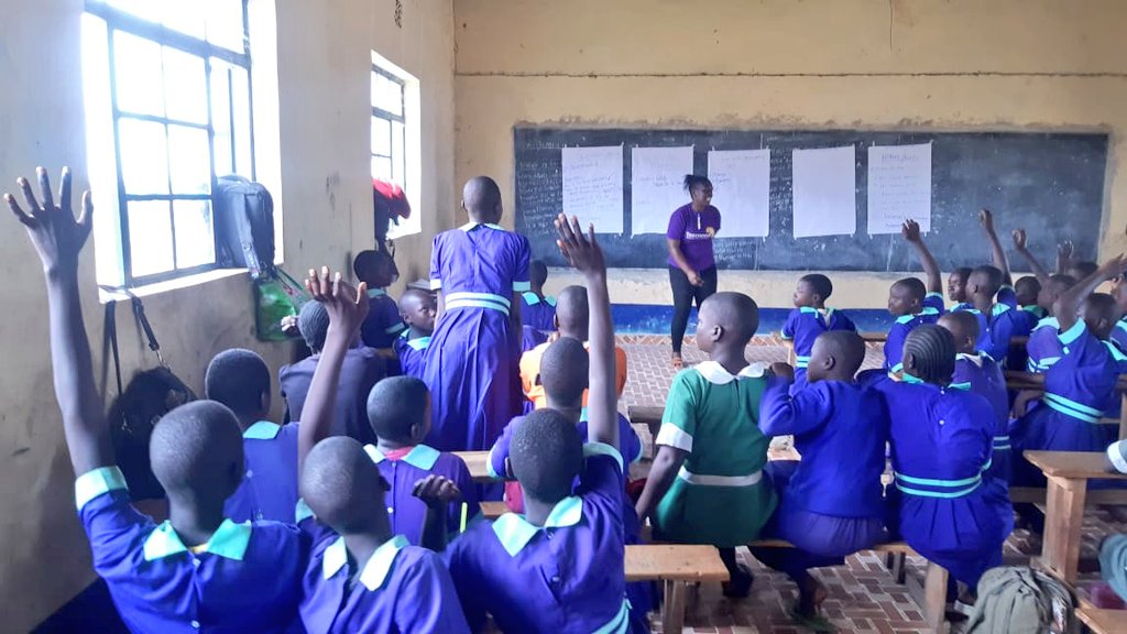 Teen_Seed's tweet photo. Lack of menstrual products in urban informal settlements and marginalized rural areas is a key contributor to #ChildMarriage and #Teenpregnancy. By educating girls on Menstrual Health #CSE & providing sanitary towels, we make it possible for girls to stay in school #Pads4Progress https://t.co/xDDul5avn8