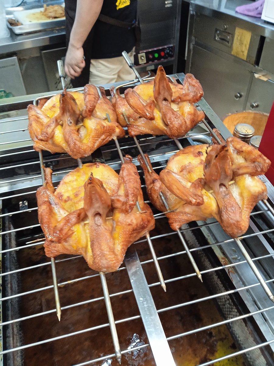 thatilocanoman's tweet photo. Grilled Chicken 🐔🐔🐔🐔🐔🐔🐔 is now 65 Mop in Macau🙏🙏🙏 https://t.co/mKAqjK9TOX