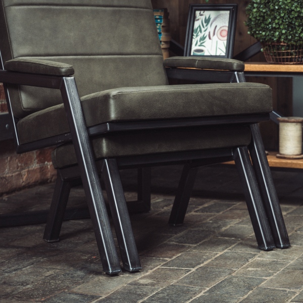 RussellOakSteel's tweet photo. The Remington Lounge Chair Stool Fits Snug Under

Handmade To Order 

https://t.co/52VNU64Ktn

#loungechair #loungechairs #chairwithstool #footstool #bespokeloungechair #customloungechair #handmadeloungechair #readingchair #relaxingchair #bespokefurniture https://t.co/p2KKxJ3GpW