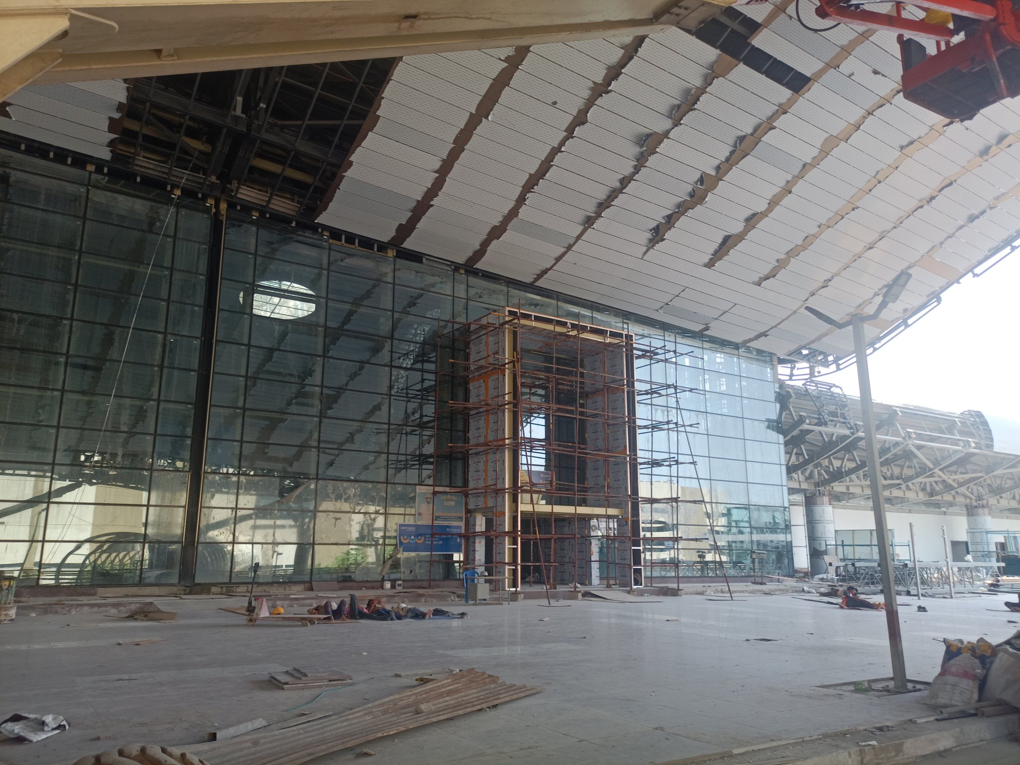 FY_Y5PUWQAAxZ0Y?format=jpg&name=large