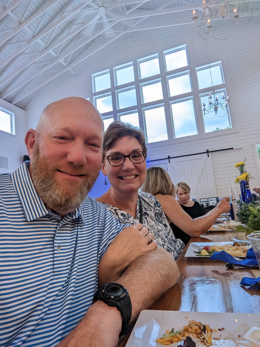 MarkLudwig13's tweet photo. Great time at our football 🏈 Opening Knight fundraiser last night. https://t.co/nXODyfxrbV