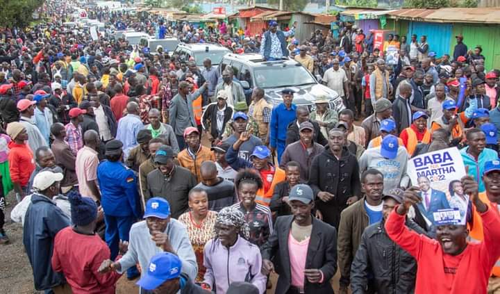 SiasaLab's tweet photo. At Nandi Hills, Rt. Hon. @RailaOdinga, his running mate Hon. @MarthaKarua, and other Azimio leaders spreading the word of AZIMIO LA UMOJA.

#FirimbiMovement https://t.co/QcKww1WMy6