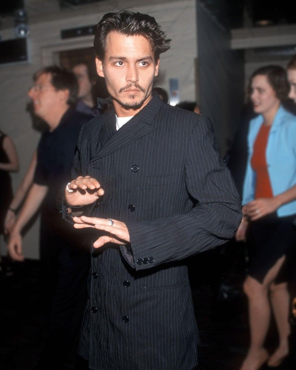 jdepparchive's tweet photo. this johnny exist https://t.co/5pn5KR6LBb