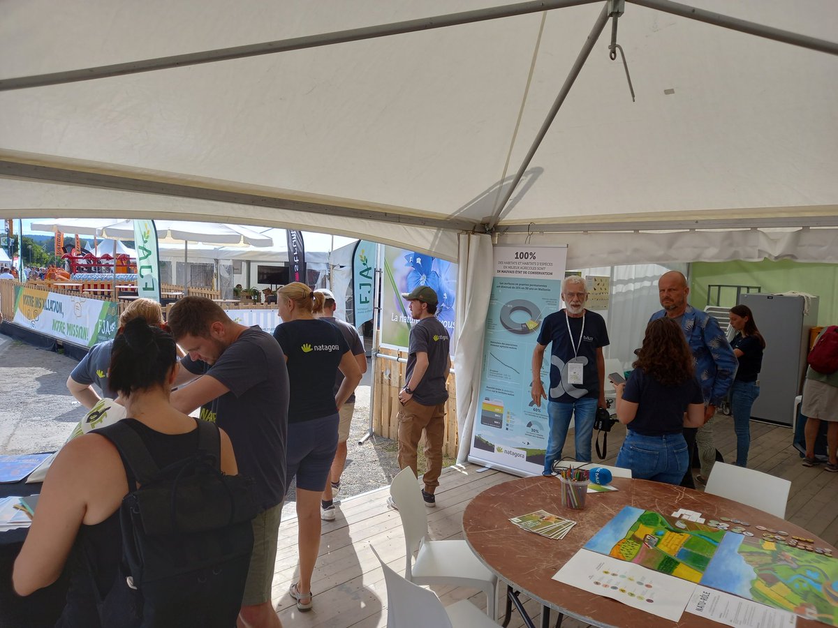 JYPaquet's tweet image. Si vous êtes à la foire de #Libramont venez parler d'#Agriculture durable et de #biodiversité sur notre stand @natagora ! Tout comme @celine_tellier et @wborsus qui nous ont l'honneur de remettre le prix du concours "quelle est belle ma prairie !"