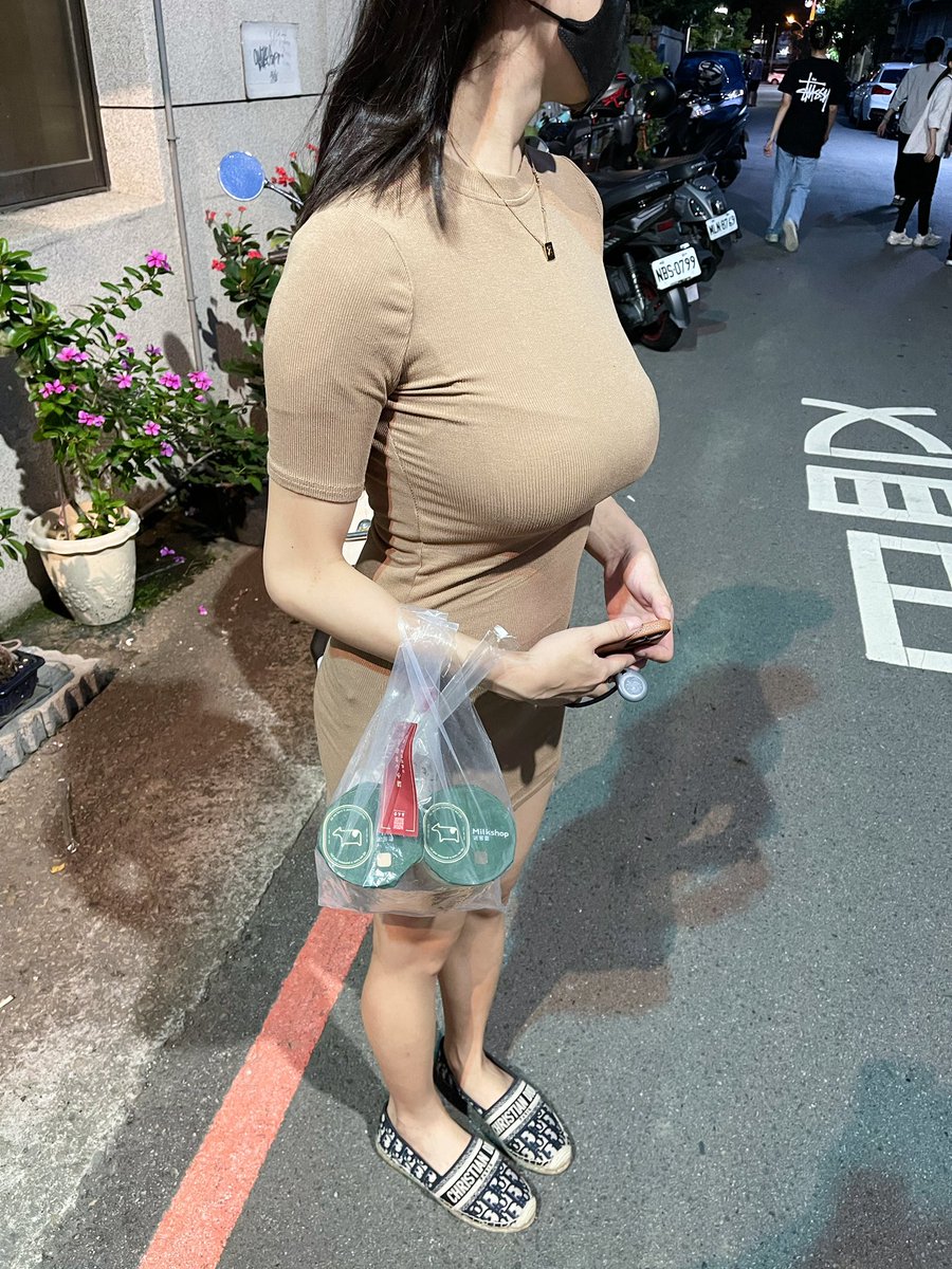 肉色貼身老公很愛😝
你們喜歡嗎 https://t.co/UYiAWGOXvB