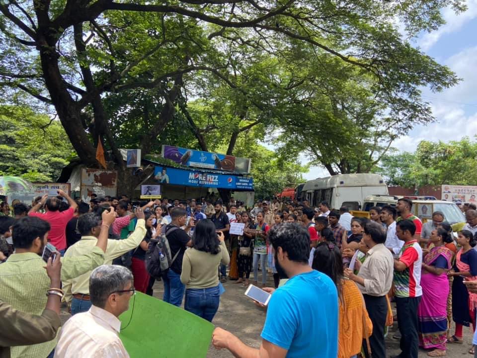 MUMBAI AAREY FOREST : A Peaceful protest for #SaveAareyForest. 
@mieknathshinde @Dev_Fadnavis 
@CMOMaharashtra @rashtrapatibhvn @PMOIndia @bahardutt @BhavreenMK @ErikSolheim 
@AUThackeray