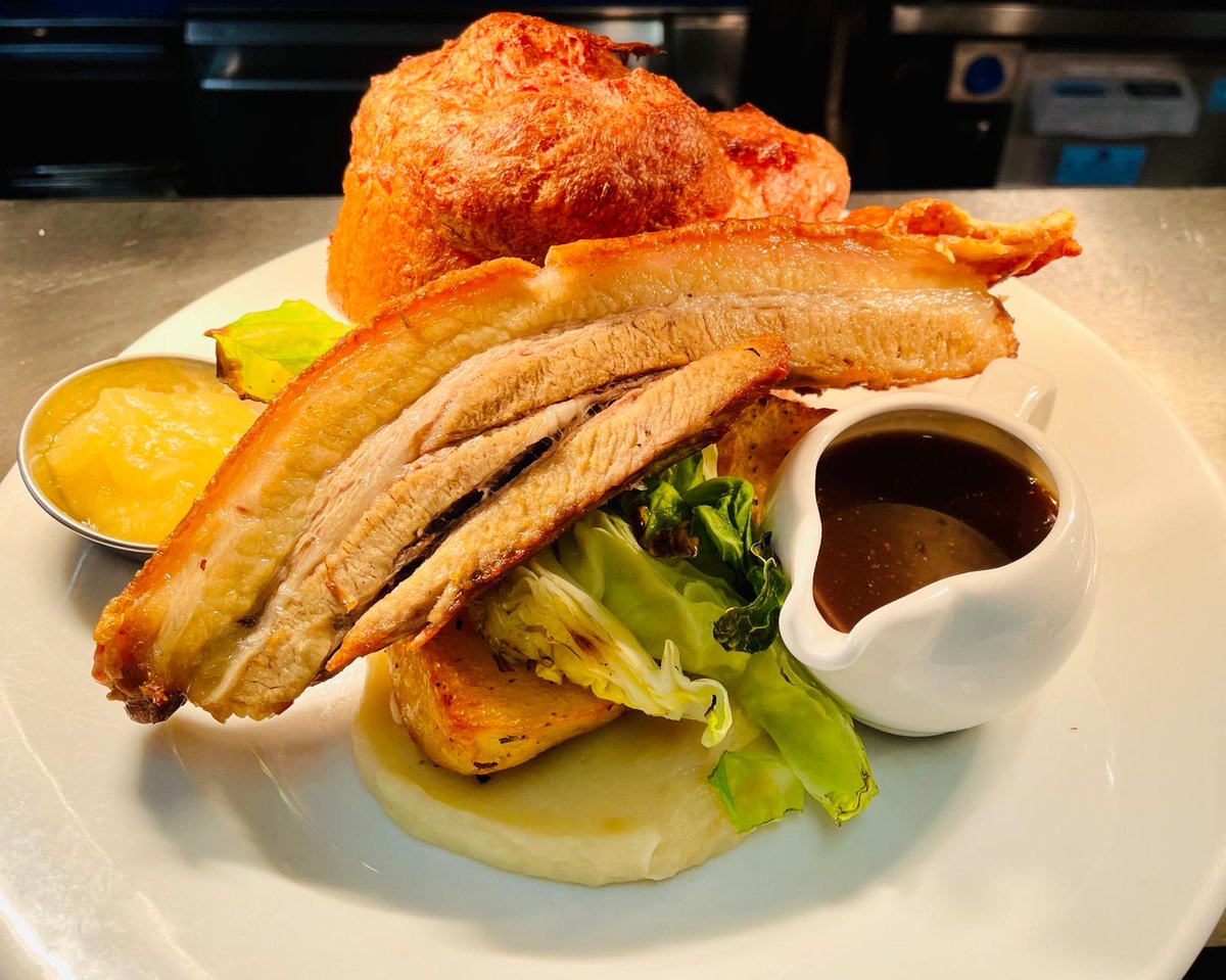 theStoresE1's tweet photo. Join us to cheer the Lionesses while enjoying your favourite roast.
Link to book in bio.
.
.
.
.
.
.
.
#roast #sundayplans #sundaybookings #englandgame #lionesses #womensfootball #itscominghome https://t.co/3njxCQgwww