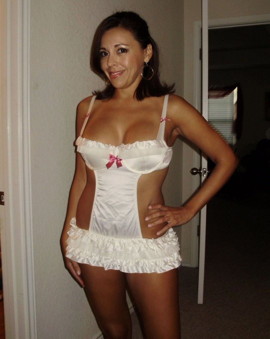 Absolut schamlose Hausfrau bumsen – Hier direkt Kontakt aufnehmen => rb.gy/mbufa4