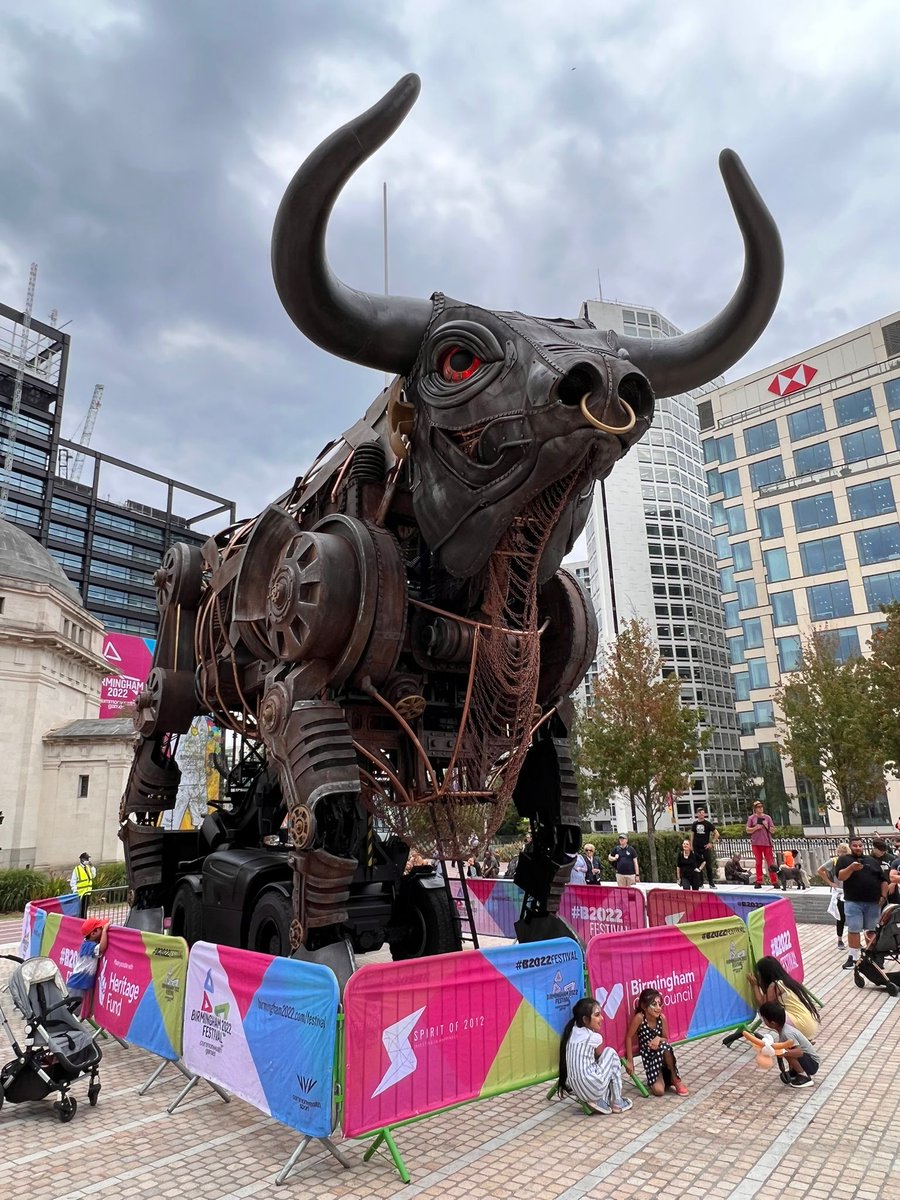 The Star of the Opening Ceremony on full view in City Centre Ozzy is his name apparently 😂 #CommenwealthGames #Birmingham2023 #SaveTheBirminghamBull