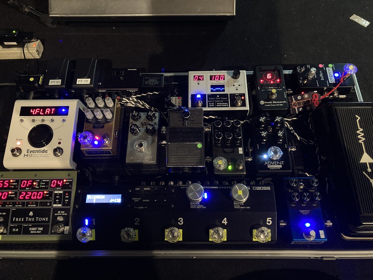 ryota_vrtx's tweet photo. ボードも組み替えたヨ🤘
#VeroCityEffects #PGS #FreetheTone #Eventide #BOSS #CAE #iSP #SonicResearch #oyaide #jimdunrop #effector #effectboard https://t.co/K8pBfltZkt