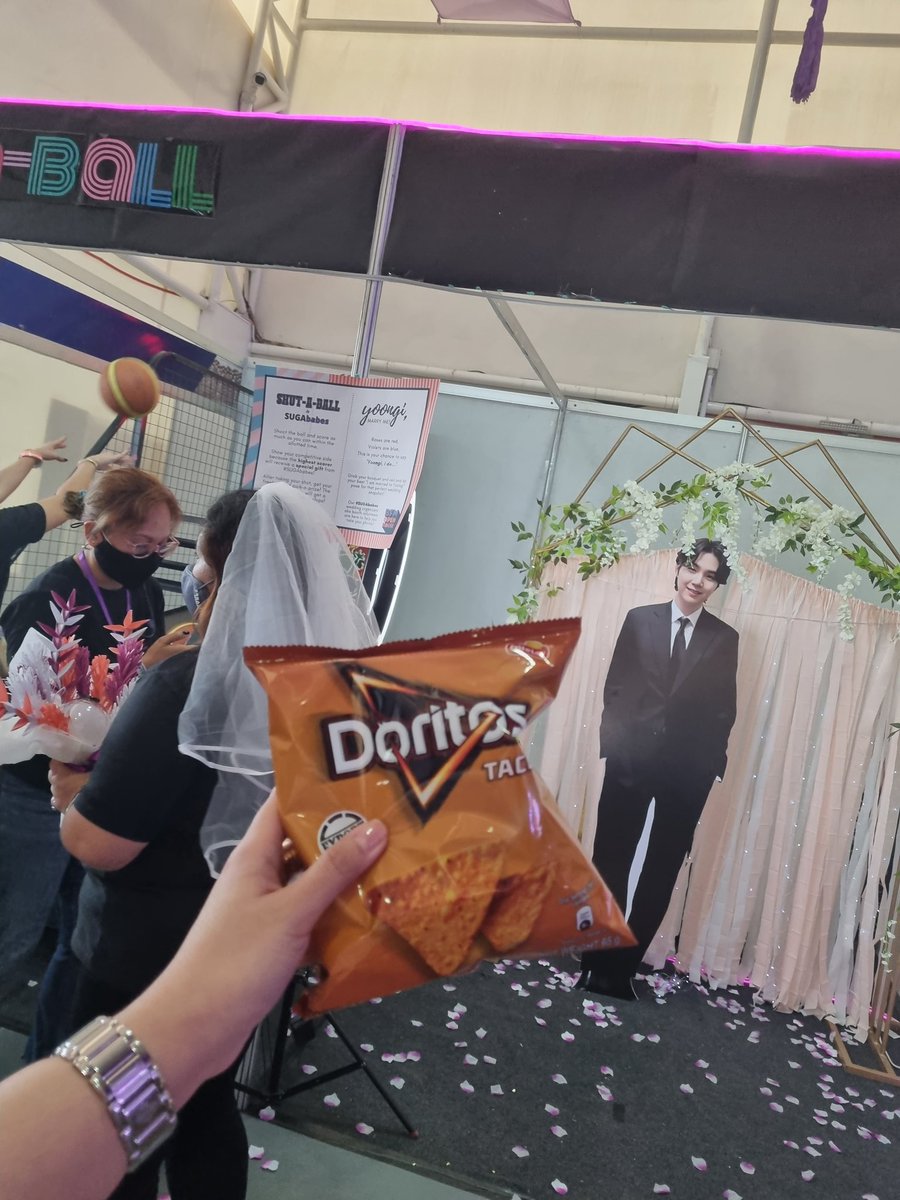 chiararosedmd's tweet photo. #SUGAbabes booth - Shut-a-ball &amp; YOONGI MARRY ME 🥰

#MinYoongi #BTS #BTSARMY #BTSisBestForMe #BFMOpenHouse2022 https://t.co/1ZRQSkdHm0