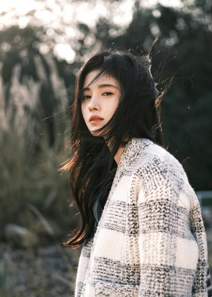 [ 30 กรกฎาคม 2565] 
การจัดอันดับความนิยมตัวละครของละครที่จะออกอากาศ 📺

🔸No. 2 #จวีจิ้งอี รับบท เว่ยจือ 
จากเรื่อง #ฮวาหรง

🔸No. 3 #จวีจิ้งอี รับบท หานหลิงซา 
จากเรื่อง #เซียนกระบี่พิชิตมาร4

📍👏🏻👏🏻🕊🕊⚔️⚔️📍