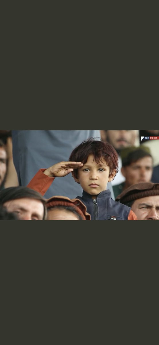 وطن عشق تو افتخارم 
#CuteLittleAfghanFanOfCricket 😎💙#FutureOfAfghanistan 🇦🇫