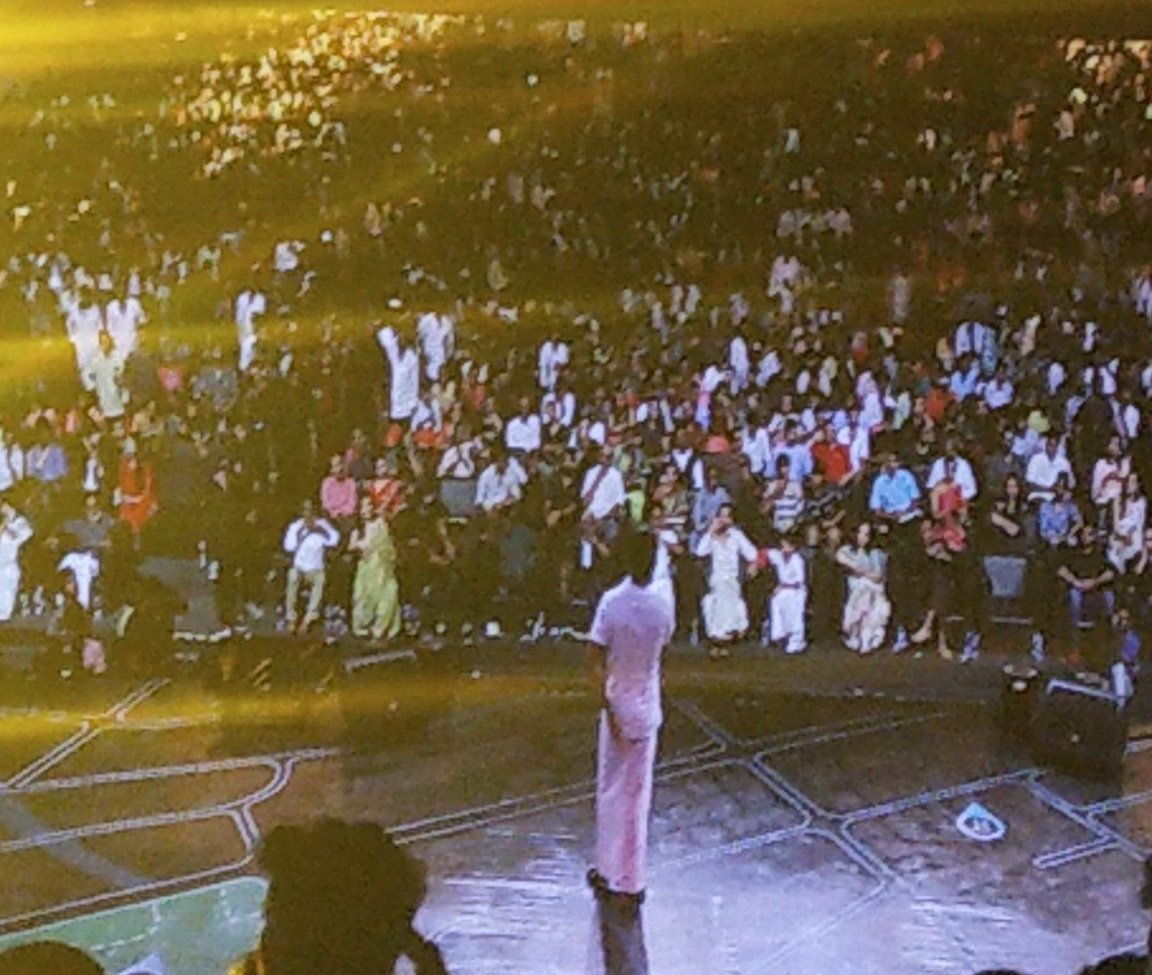 Raghulrkrishna2's tweet image. ஒரே சூரியன்...🌞
 ஒரே சந்திரன்... 🌝
ஒரே தலைவன்... ‍🙋‍♂
 @dhanushkraja  ❤️