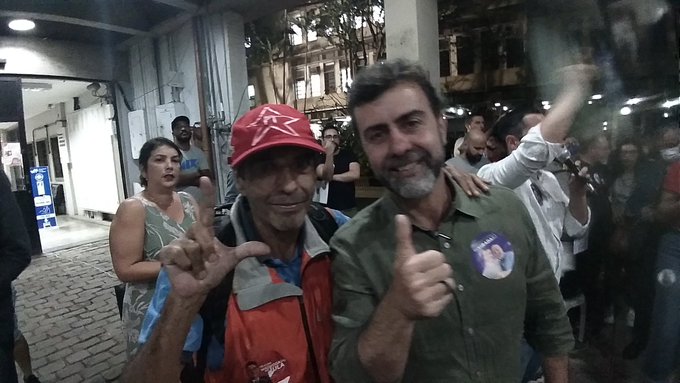 @Sandroka131 @MarceloFreixo @albertocantalic @AndreCeciliano @SantanaTiago13 @betolobo2010 @Odracyra @didi_livre @hipatia2_0 @cristianefraga Tô com Marcelo Freixo no RJ 
#ComitêPopularDeLuta - São Francisco, Niterói