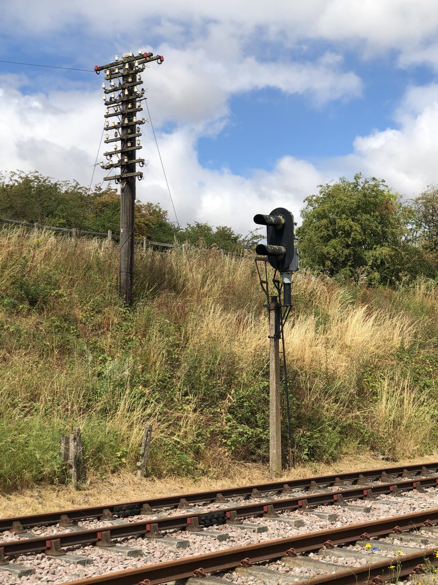 89Scunthorpe's tweet photo. @EMRailTrust open day today at rushcliff halt great to see the excellent work done by the volunteers only missing one thing now… trains https://t.co/sbCAArCAgE