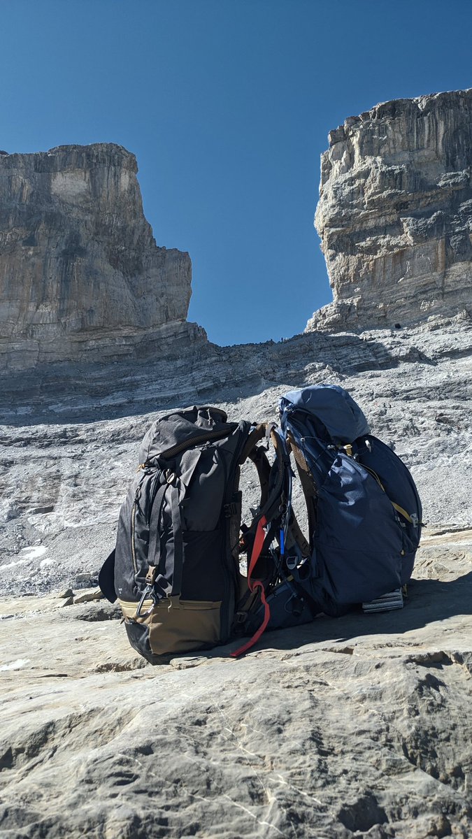 Hiking in Pyrenees: from France to Spain
