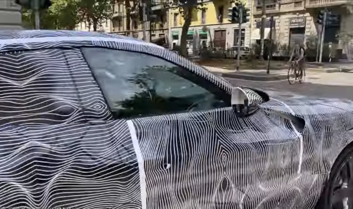 cabre_le's tweet photo. Le #Purosangue dans les rues de #Milan
📸 supercarsofmilan (YouTube)
#Ferrari #prototype #carspy #carspotting https://t.co/yMEcLEIuoN