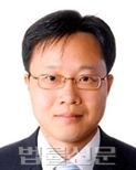 tilted_scale's tweet photo. 성범죄 가해자에 지속적인 집행유예를 내리는 유석철 부장판사는 당장 법복을 벗고 사법부를 떠나라 https://t.co/UNuVbhABXP