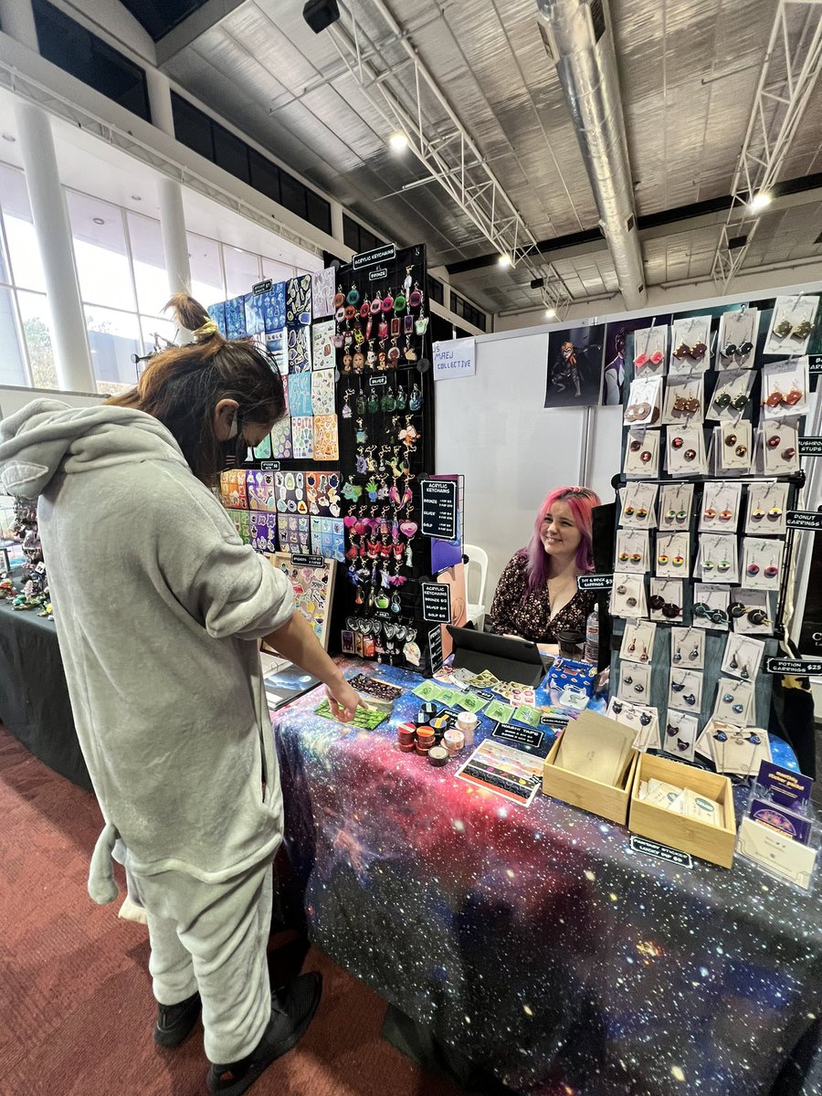 Elisaveth 🌿 tweet media