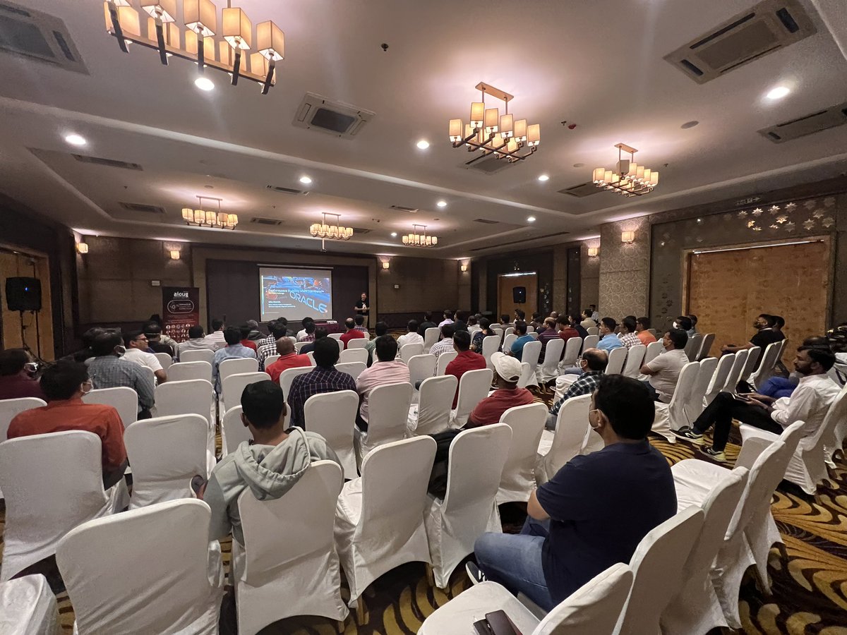 sandeshr's tweet photo. @MikeDietrichDE talks on managing performance issues #aioug #ocyatra @oracleugs @oracleace @OracleDatabase @Oracle_India @groundbreakers @OracleDevs @AIOUG @aioug_bengaluru https://t.co/FlaeWwSVPP