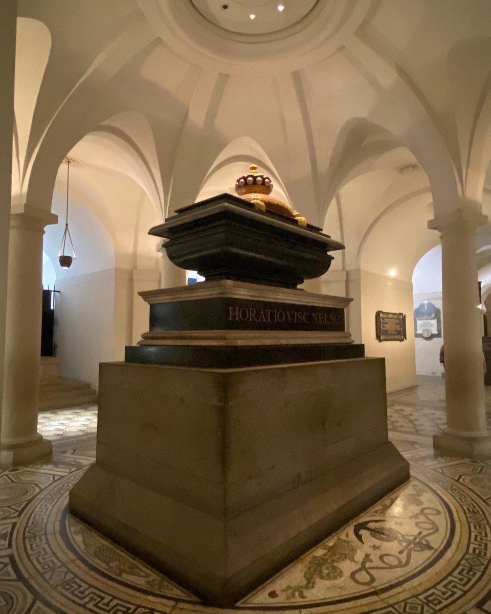 napoleonicaward's tweet photo. The tomb of Admiral Horatio Nelson in St. Paul's Cathedral. London
#phaleristics #phaleristique #ordersandmedals #napoléon #napoleonicwars #medals #medailles #london #uk #cathedral #stpaul #stpaulscathedral #nelson #trafalgar #xix #royalnavy https://t.co/JR4FWCDZXs