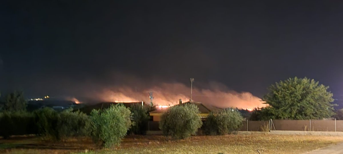 🟥🟥El Ayuntamiento quiere agradecer la actuación de todos los efectivos que participaron en la extinción del incendio🔥🔥 producido en la noche del viernes en la zona de San Marcos, y que se extendió hasta la madrugada del sábado👇👇