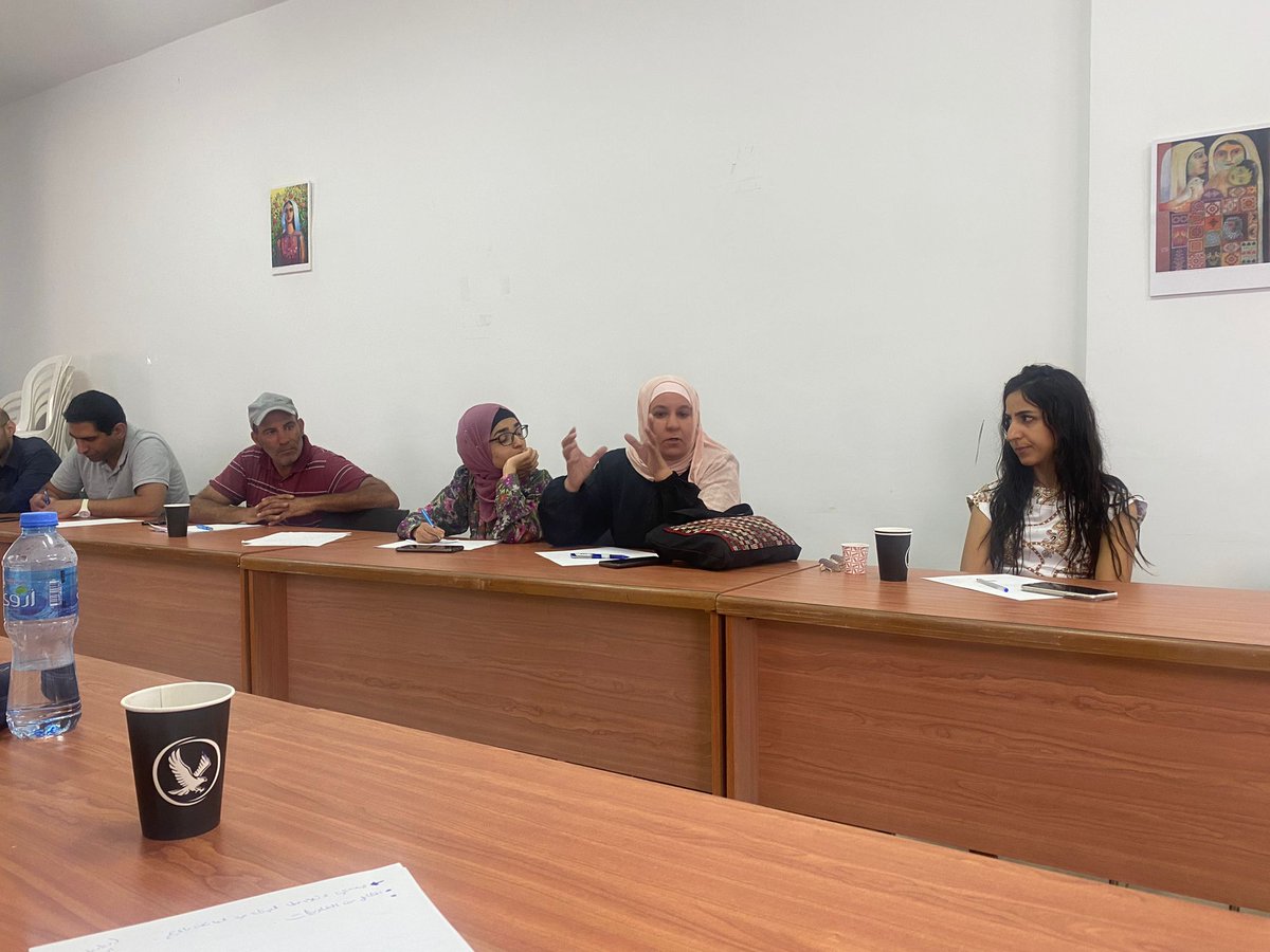من حوارية عرض دراسة حول "الإجراءات والسياسات الخاصة في العمل التعاوني في فلسطين"  والتي قام بتنفيذها مركز الفن الشعبي في إطار مشروع "بيادر" المنفذ من قبل جمعية أصالة ومركز الفن الشعبي ومرصد السياسات الاجتماعية والاقتصادية والممول من شريك التنمية السويدي IM