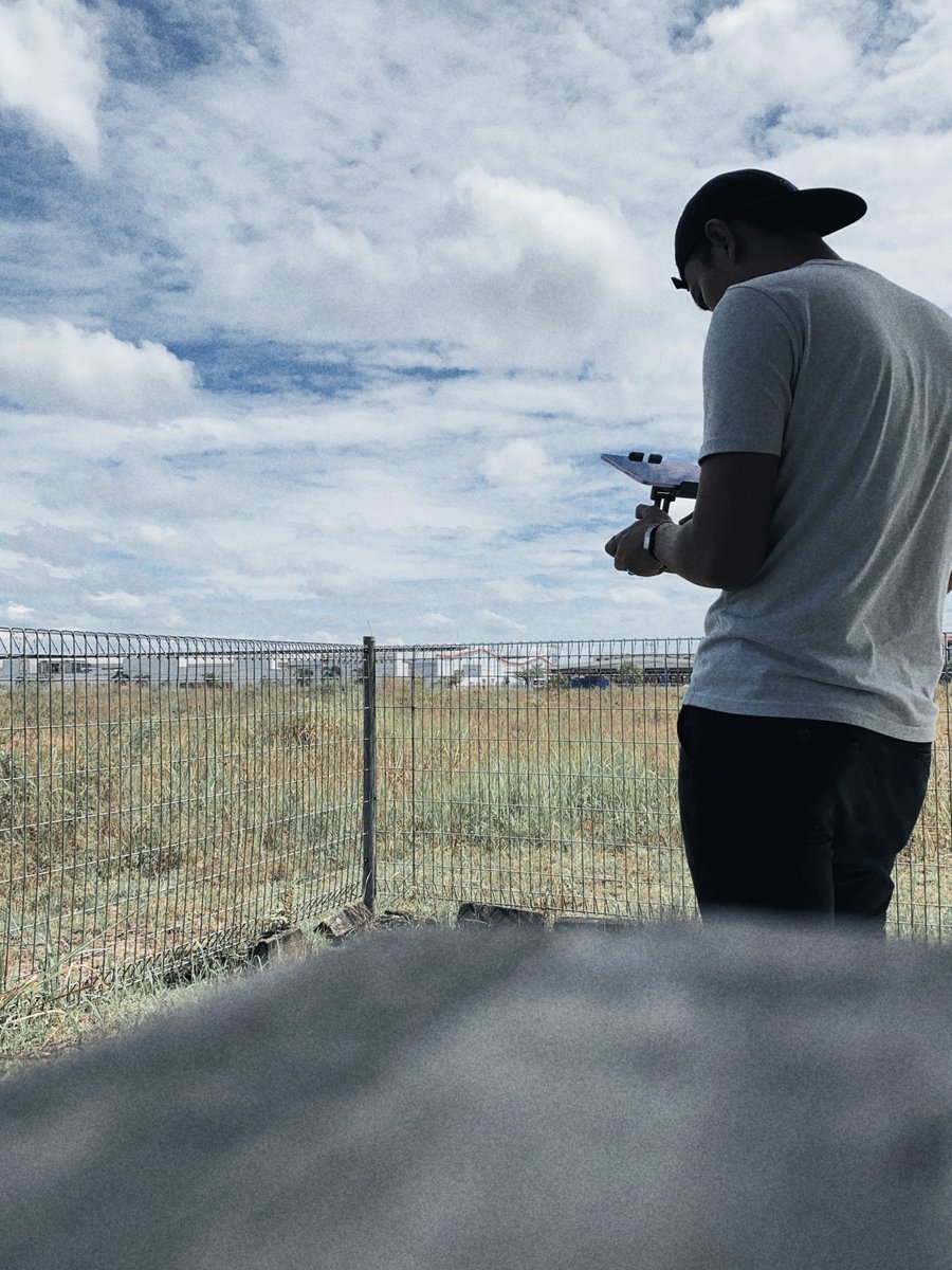 locknainn's tweet photo. best thing about my job; i get to fly drone everyday. https://t.co/cUexxvAezj