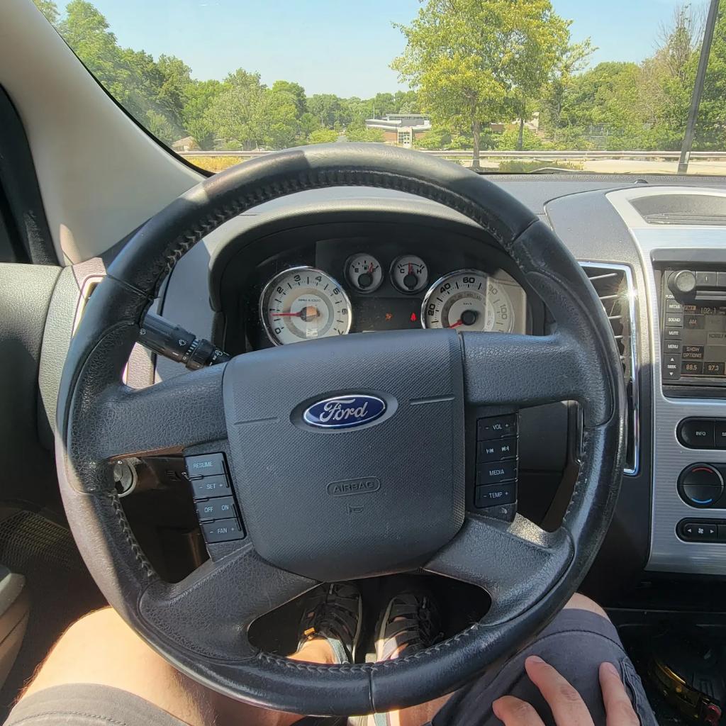 Today, We say good bye to the 2007 Ford Edge.  It was the vehicle we bought when Kennedy was 3 months old and has been a great ride for 13 years. #greatcar #oldcar #NoAC #Timeforsomethingnew
