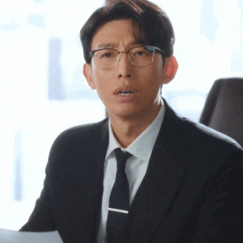 준호영우

'우리 변호사님은요'
'물병은 잘 못 여니까 꼭 열어주셔야 하고.'
'엘리베이터 타기 전에 3초 세는 거 기다려주세요.'
'점심 시간에 고래 얘기 하는 거 좋아하니까 들어주시고'

                              '이준호씨 고작 3일 출장 
                              가는 거 아니었어?'