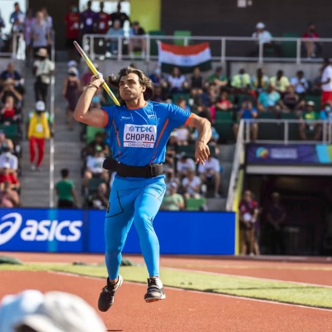 virendersehwag's tweet photo. Years from now there is going to be a generation of youngsters for whom “Kya Fenkta Hai” is going to be a massive compliment, thanks to this champion #NeerajChopra . 

Once again making India proud with a Silver🥈 at the World Athletics Championship. https://t.co/walAWtyxd3