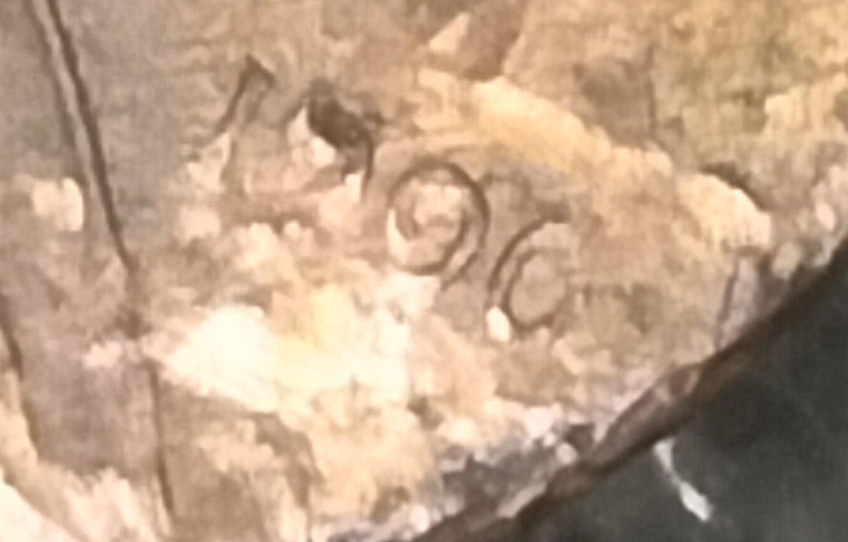 MoniqueWillric4's tweet photo. Date looks like 1200 on a 2000 penny https://t.co/CJovvOWKET