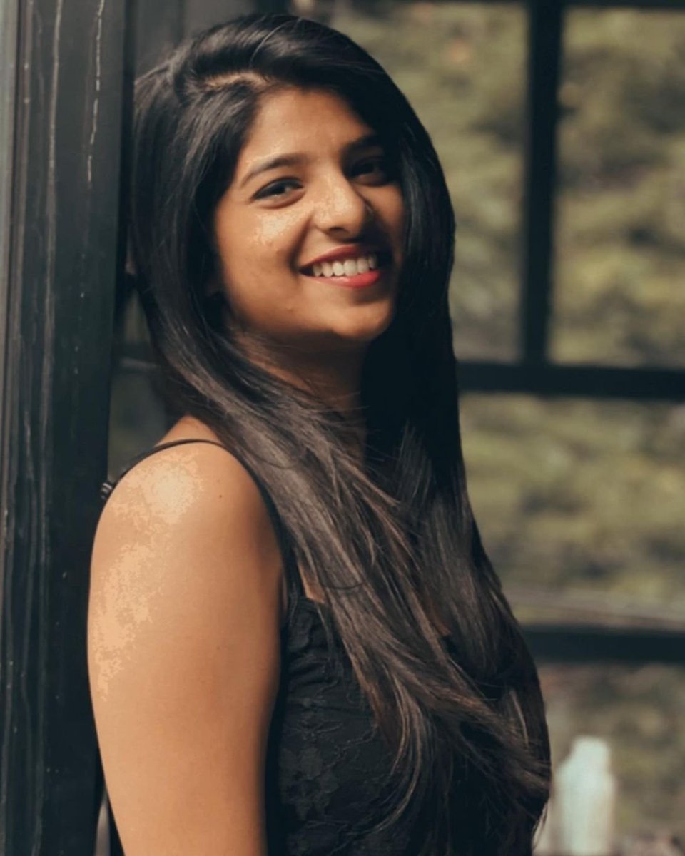 tamilcinestars's tweet photo. Social media celeb of the day 😍🤩🥰
#deepshiblessy #socialmediacelebrity #socialmediaspecial https://t.co/6LAmw4goxB