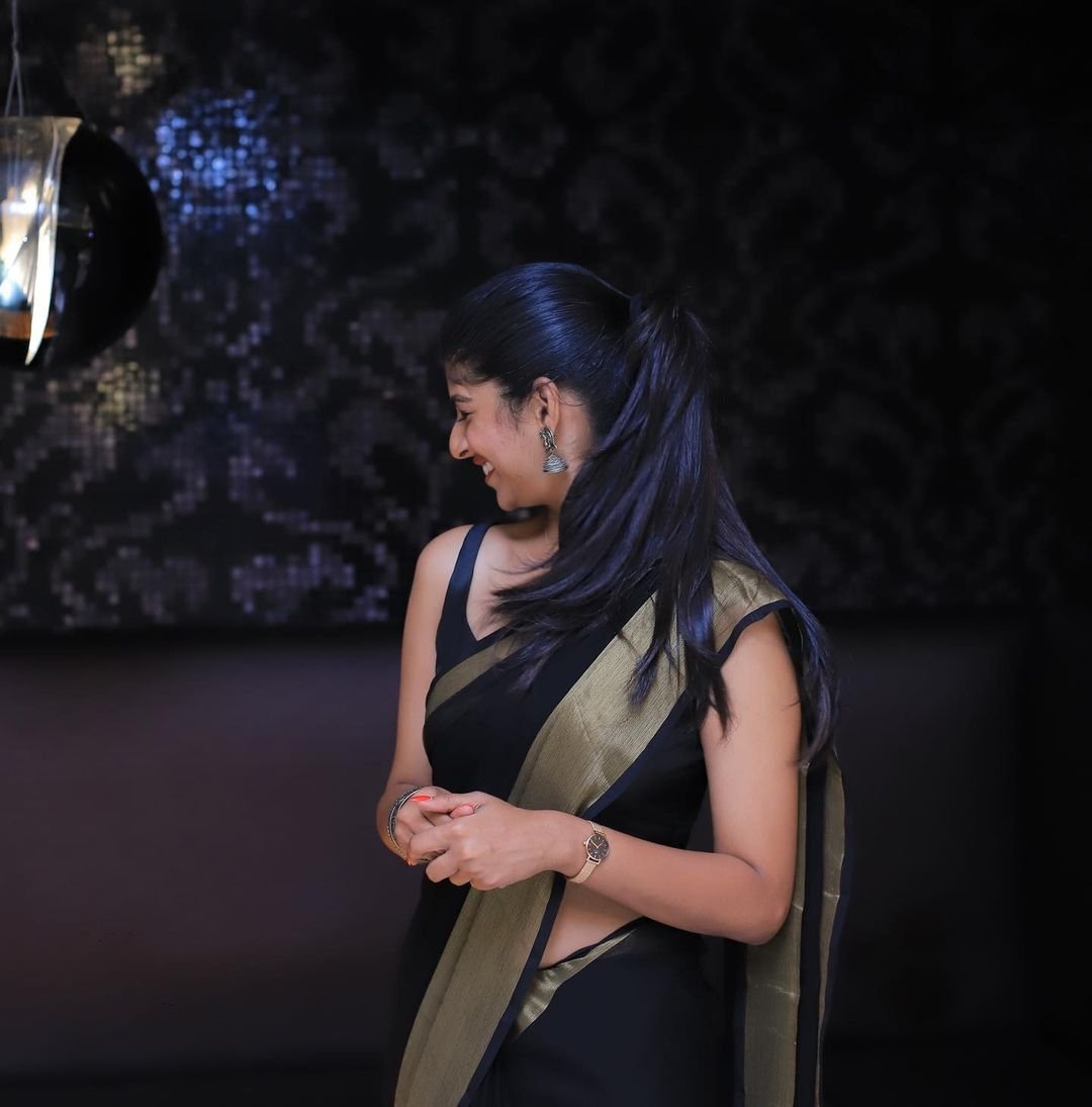 tamilcinestars's tweet photo. Social media celeb of the day 😍🤩🥰
#deepshiblessy #socialmediacelebrity #socialmediaspecial https://t.co/6LAmw4goxB
