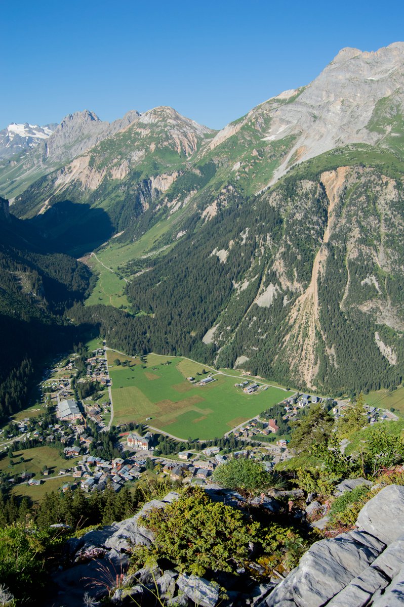 L'#été à Pralognan... ☀
Quelle est votre saison préférée ?

Pour les aficionados de l'#hiver, on vous rappelle que la vente en ligne des forfaits de ski est ouverte ! Il est encore temps de faire de bonnes affaires... Forfait 7 jours à partir de 71 € 👉  skipass.pralognan.com
