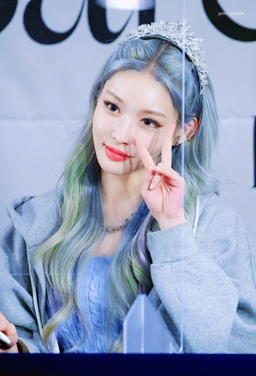 beyoursparkle_'s tweet photo. 220717 용산 랜드홀 팬사인회

아기고앵이 그 잡채

#청하 #CHUNGHA https://t.co/BAjFza5KXu