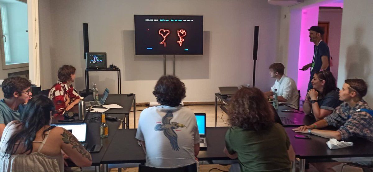 𝕸𝖆𝖝 𝕳𝖆𝖆𝖗𝖎𝖈𝖍 (Ù̷̠̯ž̷́̀̋u̶̇̓͆p̸̈́is̷͛) tweet media