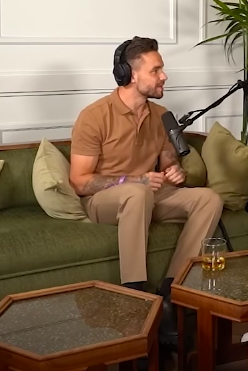 LarryDimension's tweet photo. The topic of 1D’s origin story was mentioned back in June in an unprofessional, scripted podcast where Liam was seen last, and unfairly shamed after. He looked nervous, uncomfortable since the beginning. He is seen nervously playing with the headphones cable and having a whiskey. https://t.co/qrrCyi9eDp
