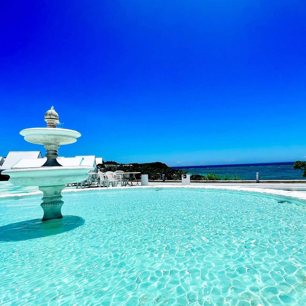 46n_yoron's tweet photo. プリシアは色々な青で溢れてました。
#46n #yoron #resort #pricia #与論島 #ヨロン島 #離島 #priciaresortyoron #sky #beachresort https://t.co/cXRlkfZHqJ