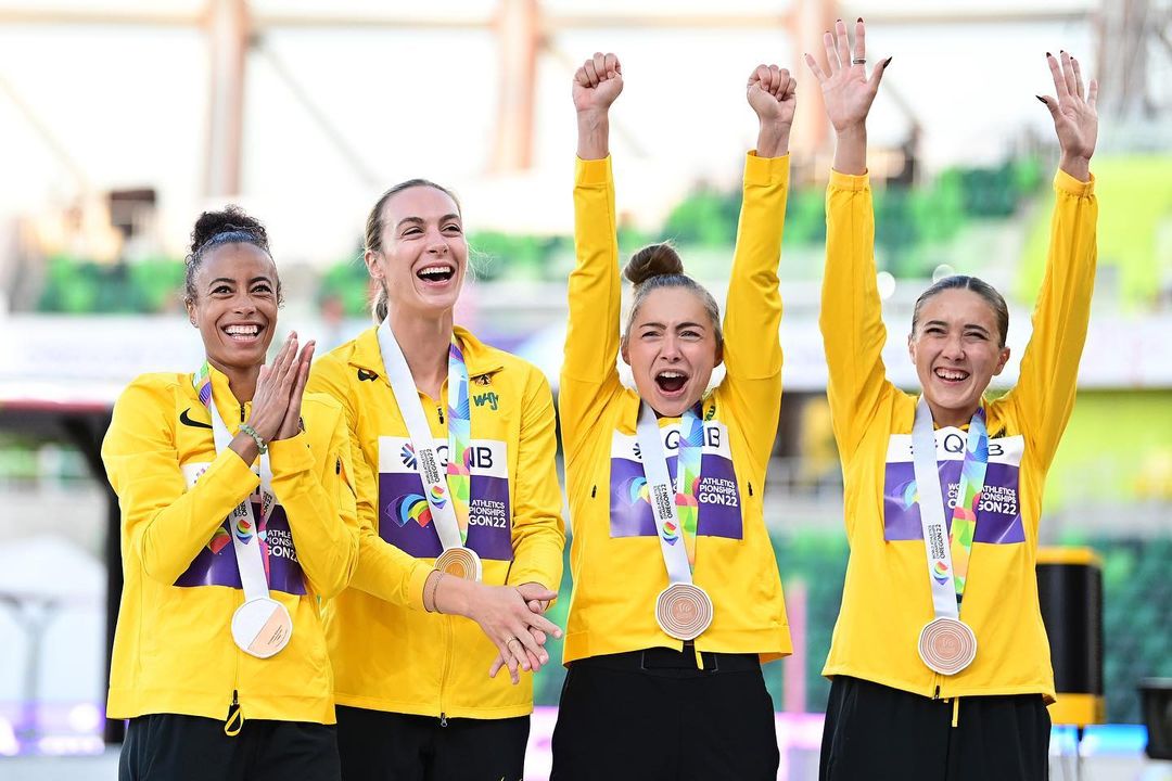 Our athletes are simply amazing all year around. 🌟
Congratulations to <a href="/runninglala/">Alexandra Burghardt</a> and Team Germany on winning #bronze in 4x100m team relay at <a href="/WorldAthletics/">World Athletics</a> 👏👏👏

📷 Alexandra's Instagram
#IBSF #bobsleigh #worldathletics #teamgermany