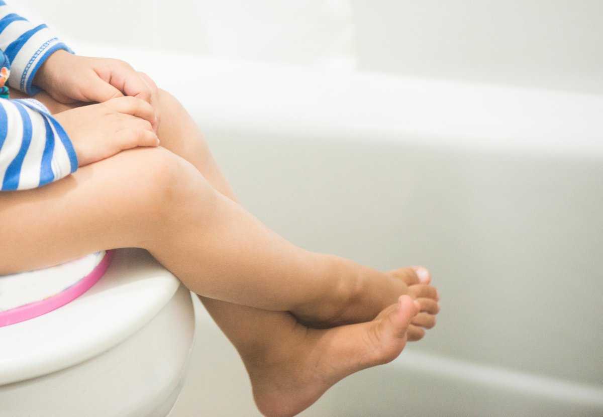 Your trusty toilet could be costing you a fortune. A leaky loo wastes up to 400 litres a day. Over a year, that could be enough to have 600 baths or run your washing machine over 1,400 times – crazy right! Find out more ms.spr.ly/6013j6WxD