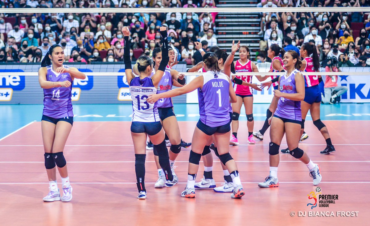 djbiancafrost's tweet photo. There's no "I" in team. https://t.co/4gnyGti1V0